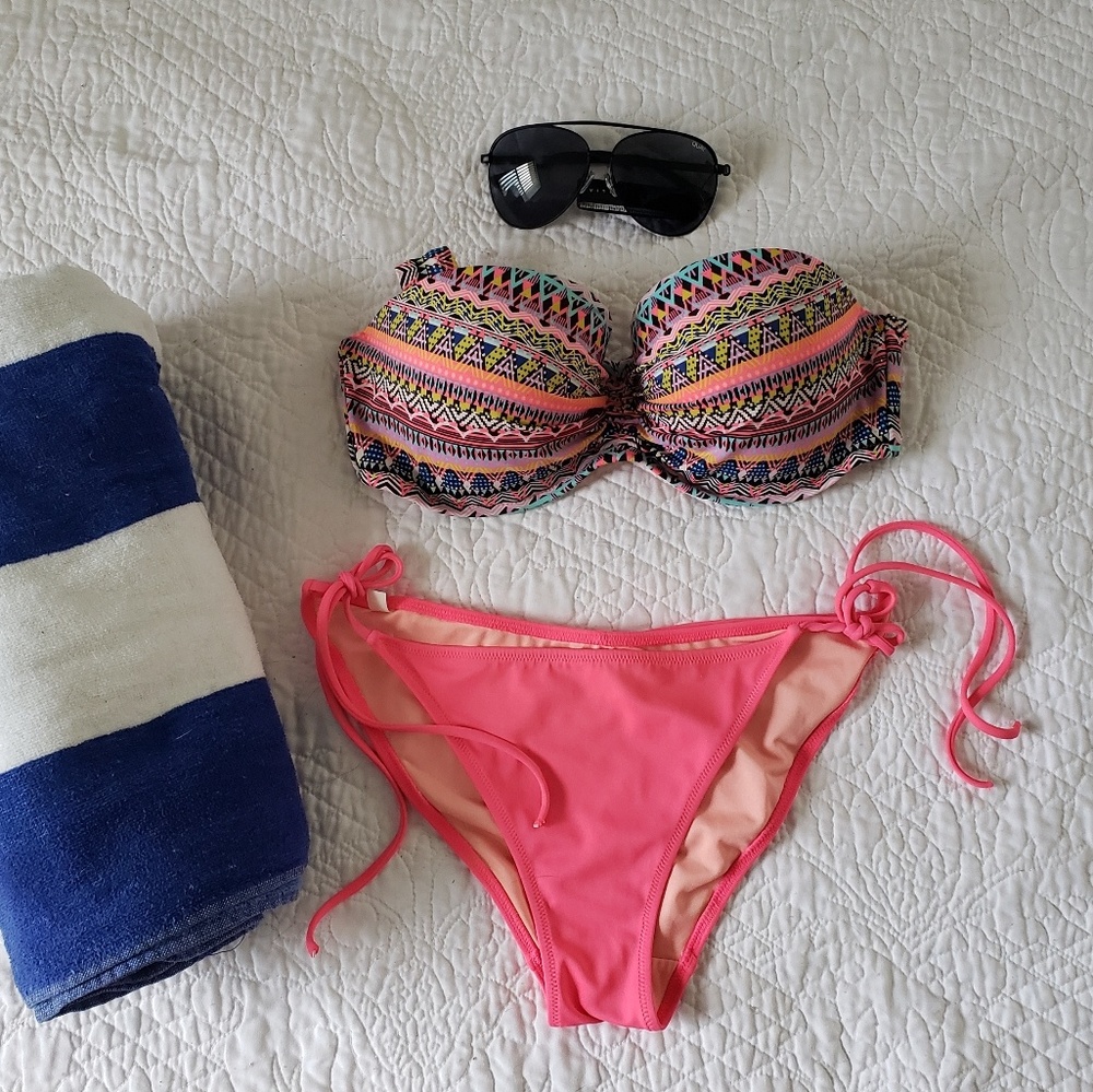VS The Flirt Bandeau bikini top
